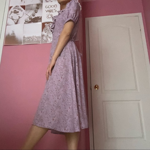 Cottagecore Lilac Floral Midi Dress - Picture 5 of 6